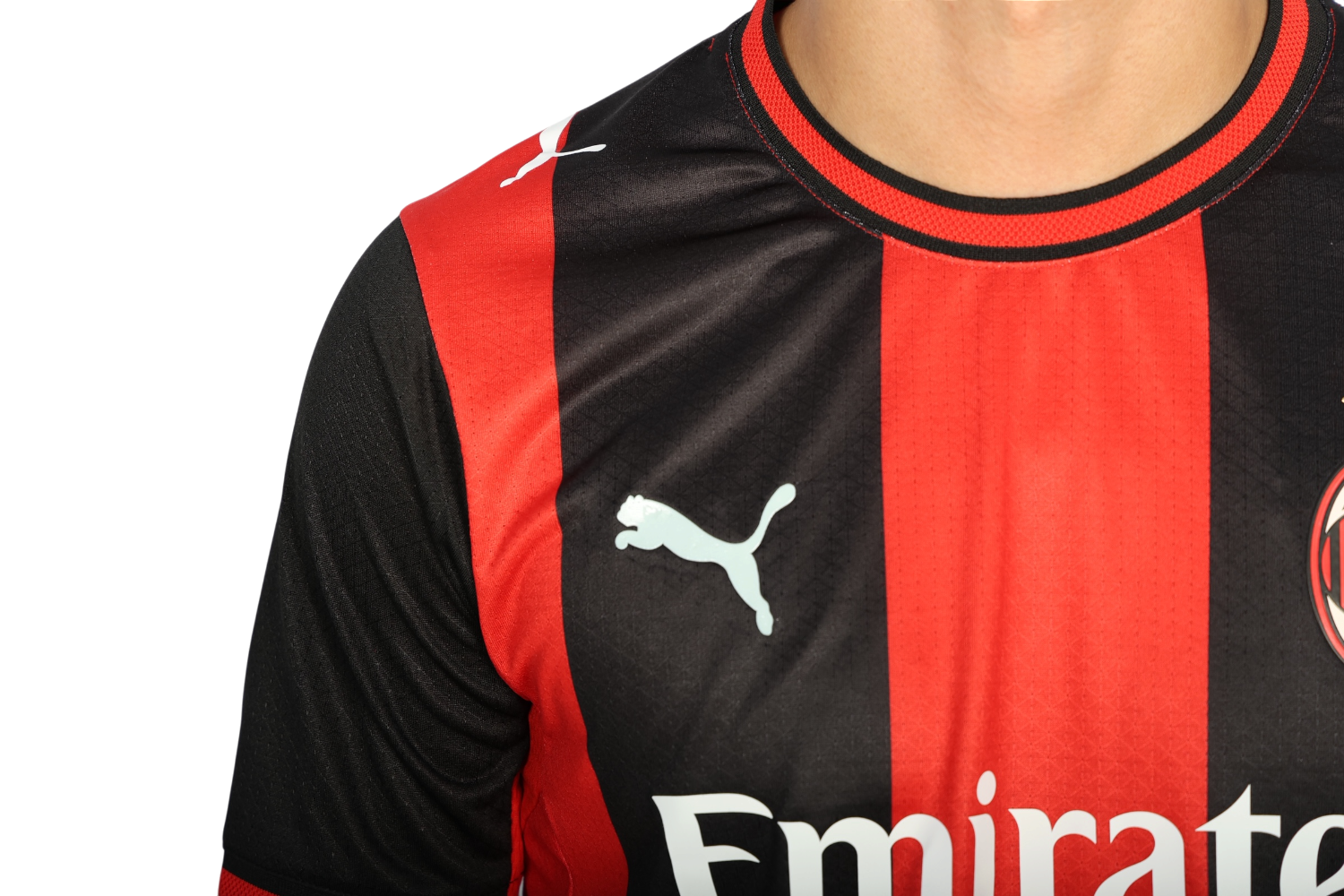Ac Milan local 26/27 Versión Jugador